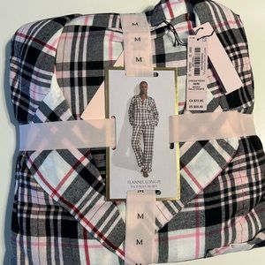 Victoria’s Secret flannel pajama set brand new size med